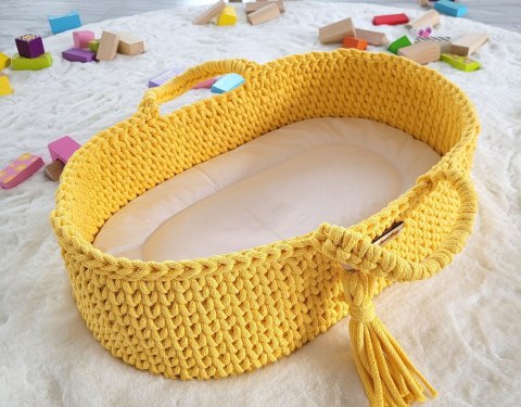 Kosz Mojżesza BOHO bawełniany nosidełko dla lalek z drewnianą kołyską - żółty