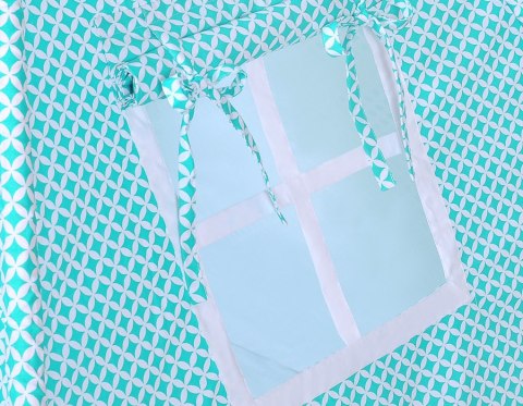 Namiot TIPI dla dzieci + mata + poduszki + zawieszki pióra - Mini rozety miętowe/biały