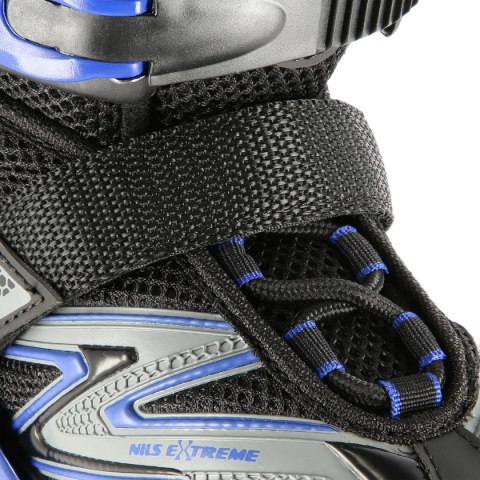 NA11010 CZARNO-NIEBIESKI ROZM. L (39-42) ŁYŻWOROLKI NILS EXTREME NILS EXTREME NA11010 CZARNO-NIEBIESKI ROZM. L (39-42) ŁYŻWOROLKI NILS EXTREME NILS EXTREME