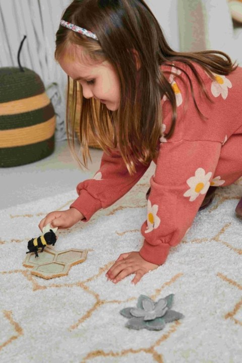 Dywan bawełniany do zabawy Pollination, Planet Bee, Lorena Canals Dywan bawełniany do zabawy Pollination, Planet Bee, Lorena Canals