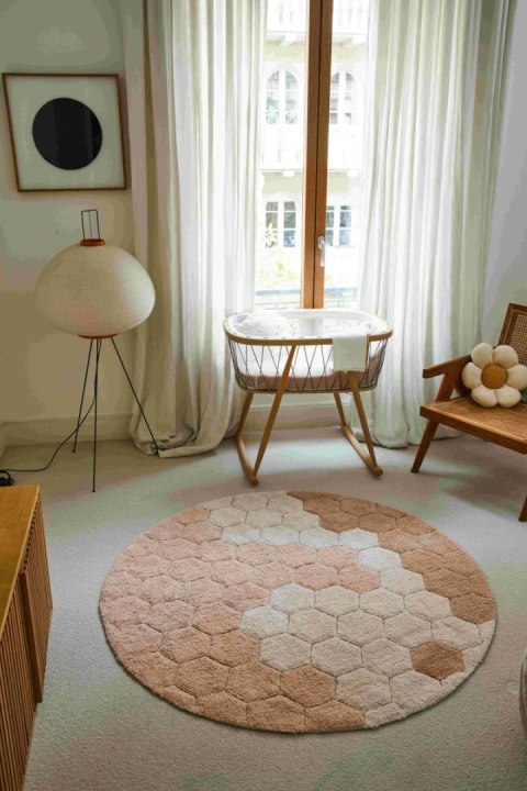 Dywan bawełniany okrągły Ø 140, Round Honeycomb Rose, Plaster Miodu Róż, Planet Bee, Lorena Canals Dywan bawełniany okrągły Ø 140, Round Honeycomb Rose, Plaster Miodu Róż, Planet Bee, Lorena Canals
