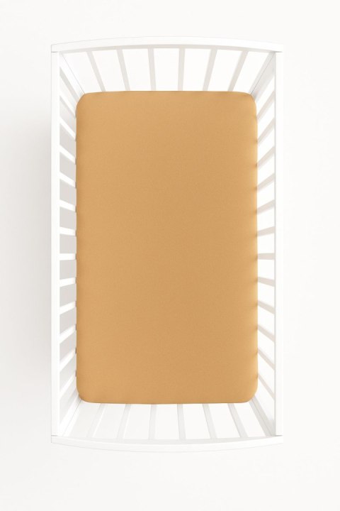 Prześcieradło frotte z gumką do łóżeczka 120x60cm - jasno brązowe Prześcieradło frotte z gumką do łóżeczka 120x60cm - jasno brązowe