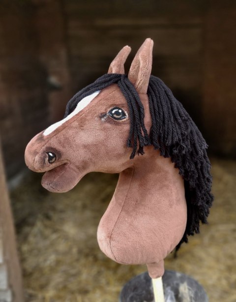 Hobby Horse Duży koń na kiju Premium - gniady A3 Hobby Horse Duży koń na kiju Premium - gniady A3