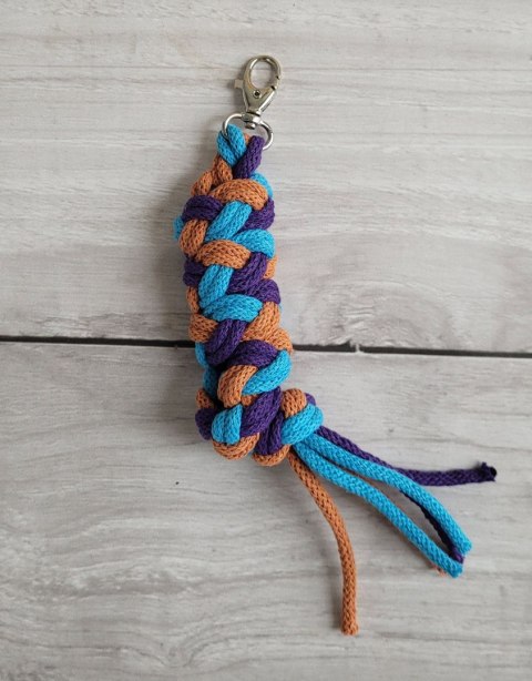 Uwiąz dla Hobby Horse ze sznurka - ciemny fiolet/ turkus/ terracota Uwiąz dla Hobby Horse ze sznurka - ciemny fiolet/ turkus/ terracota