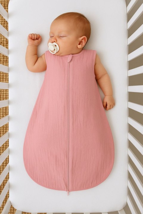 Muślinowy śpiworek dla dzieci zaokrąglony M 6-12 mcy letni TOG 1.0 - pastel pink Muślinowy śpiworek dla dzieci zaokrąglony M 6-12 mcy letni TOG 1.0 - pastel pink